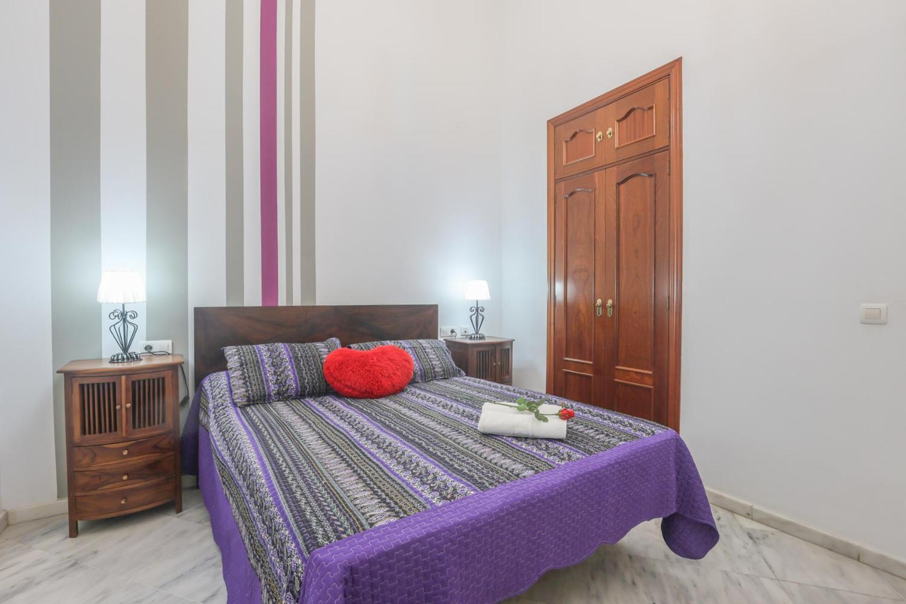 Galindo Center Premium Suites, Free Parking Sevilla Exteriör bild